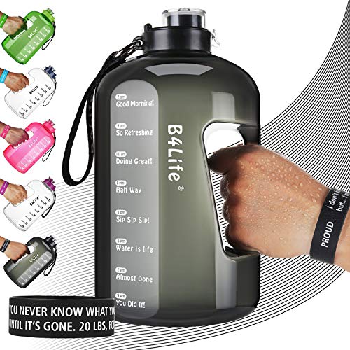 B4Life Botella de agua de 3.78L con marcador de tiempo, pulsera motivadora, entrenamiento de fitness, bebe más agua diaria, botella de agua extra grande sin BPA a prueba de fugas con, NEGRO PROUD